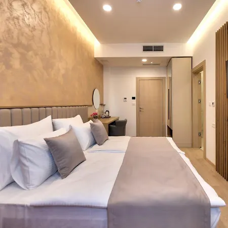 Emerald Hotel 4*