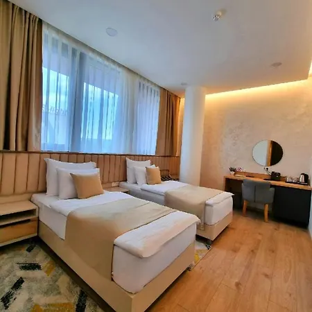 Emerald Hotel 4*