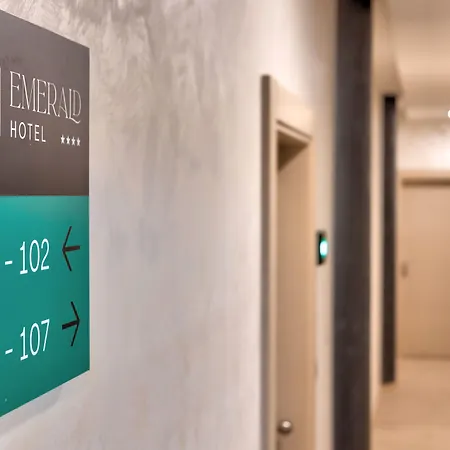 Szálloda Emerald 4*